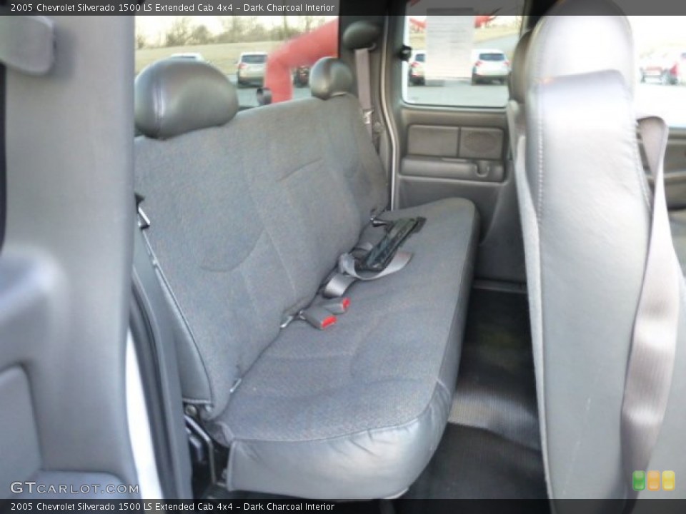 Dark Charcoal Interior Rear Seat for the 2005 Chevrolet Silverado 1500 LS Extended Cab 4x4 #77694558