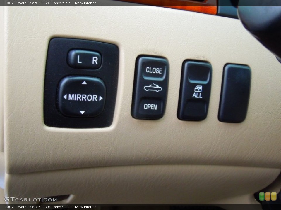 Ivory Interior Controls for the 2007 Toyota Solara SLE V6 Convertible #77694821
