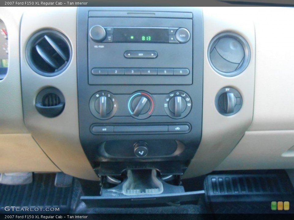 Tan Interior Controls for the 2007 Ford F150 XL Regular Cab #77700786