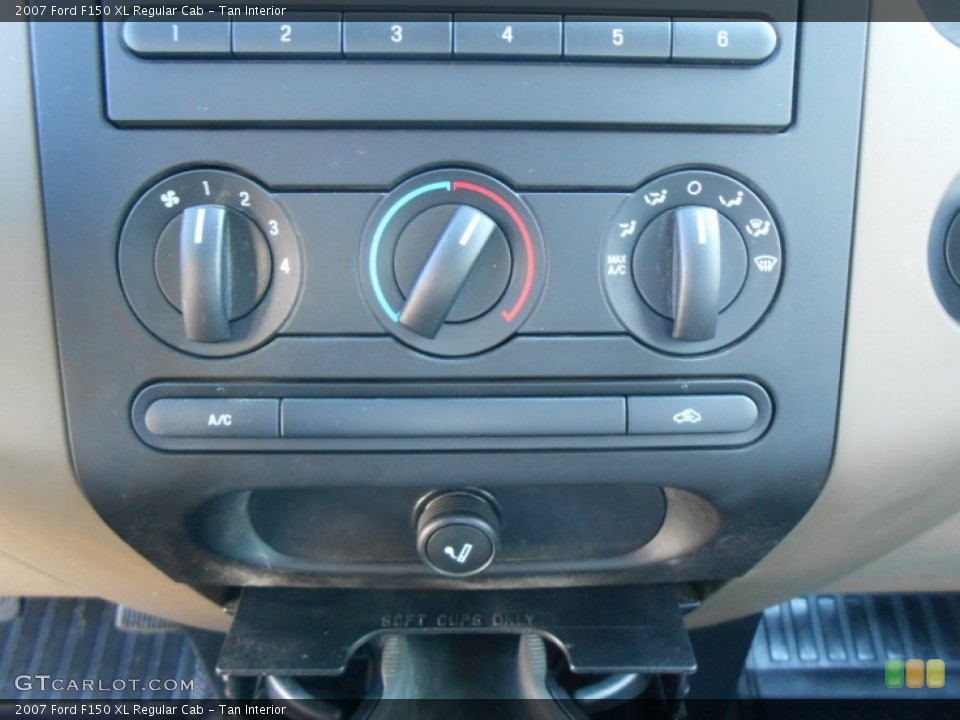 Tan Interior Controls for the 2007 Ford F150 XL Regular Cab #77700822