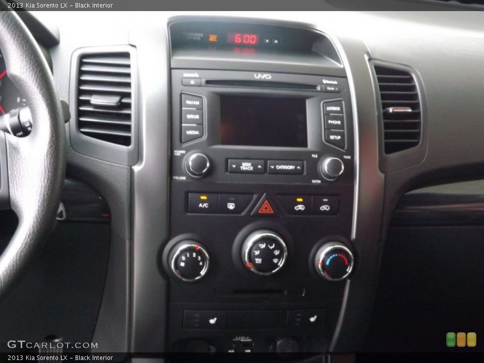 Black Interior Controls for the 2013 Kia Sorento LX #77705331