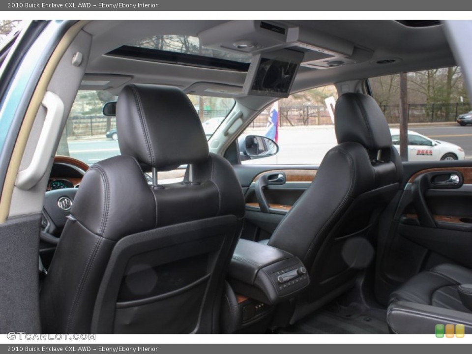 Ebony/Ebony Interior Photo for the 2010 Buick Enclave CXL AWD #77705430