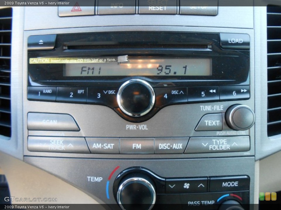 Ivory Interior Audio System for the 2009 Toyota Venza V6 #77705450