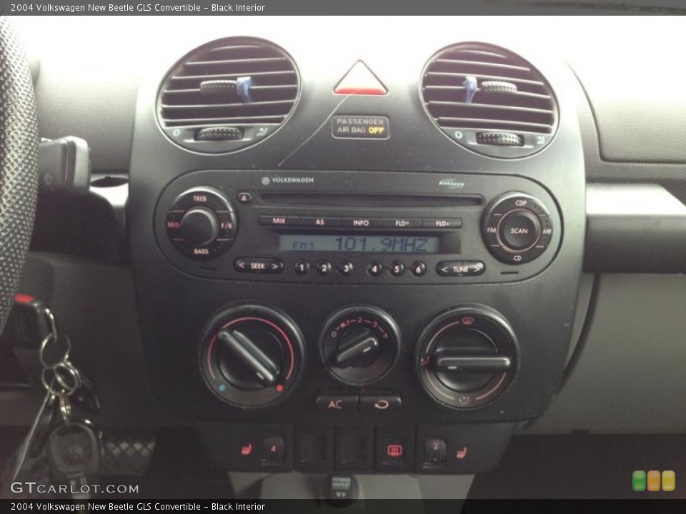 Black Interior Controls for the 2004 Volkswagen New Beetle GLS Convertible #77710686