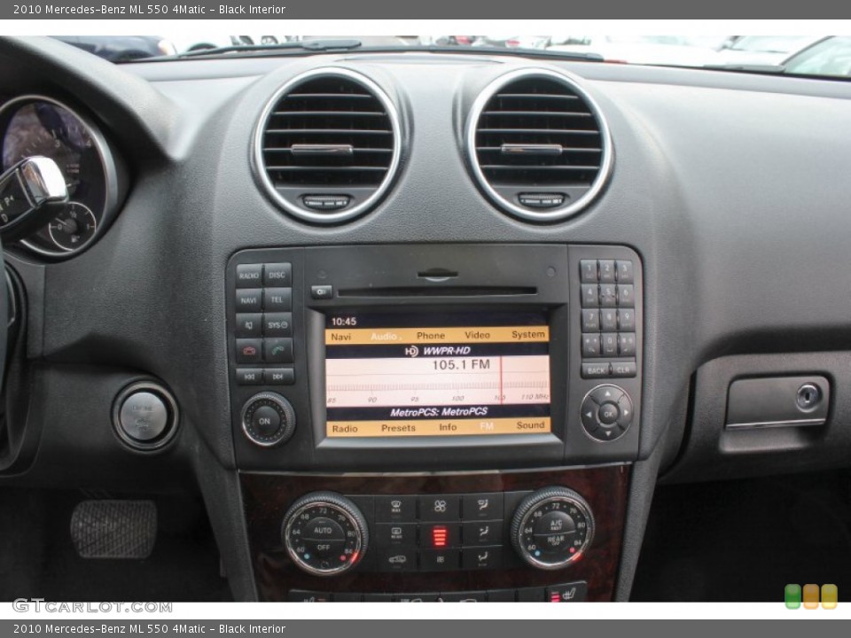 Black Interior Controls for the 2010 Mercedes-Benz ML 550 4Matic #77711322