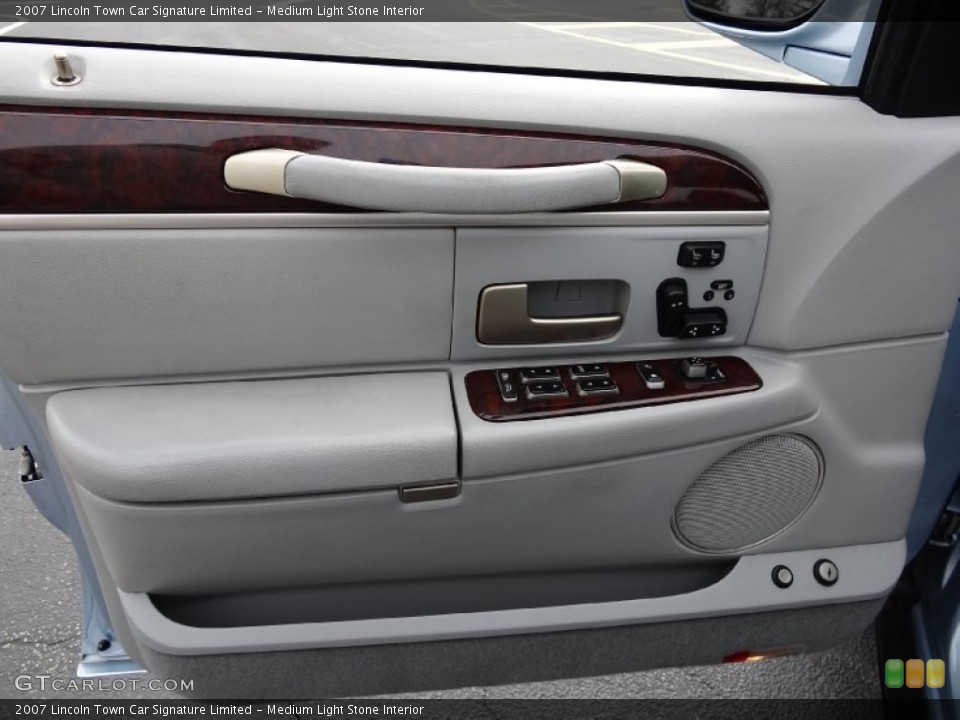 Medium Light Stone Interior Door Panel for the 2007 Lincoln Town Car Signature Limited #77713960