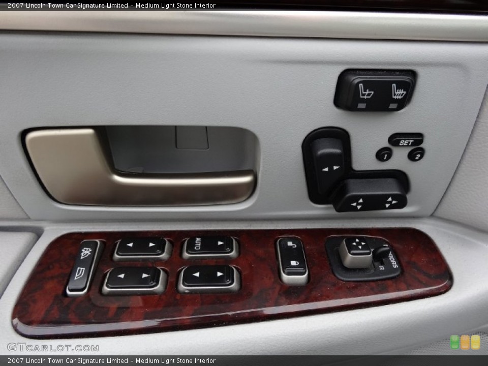 Medium Light Stone Interior Controls for the 2007 Lincoln Town Car Signature Limited #77713988