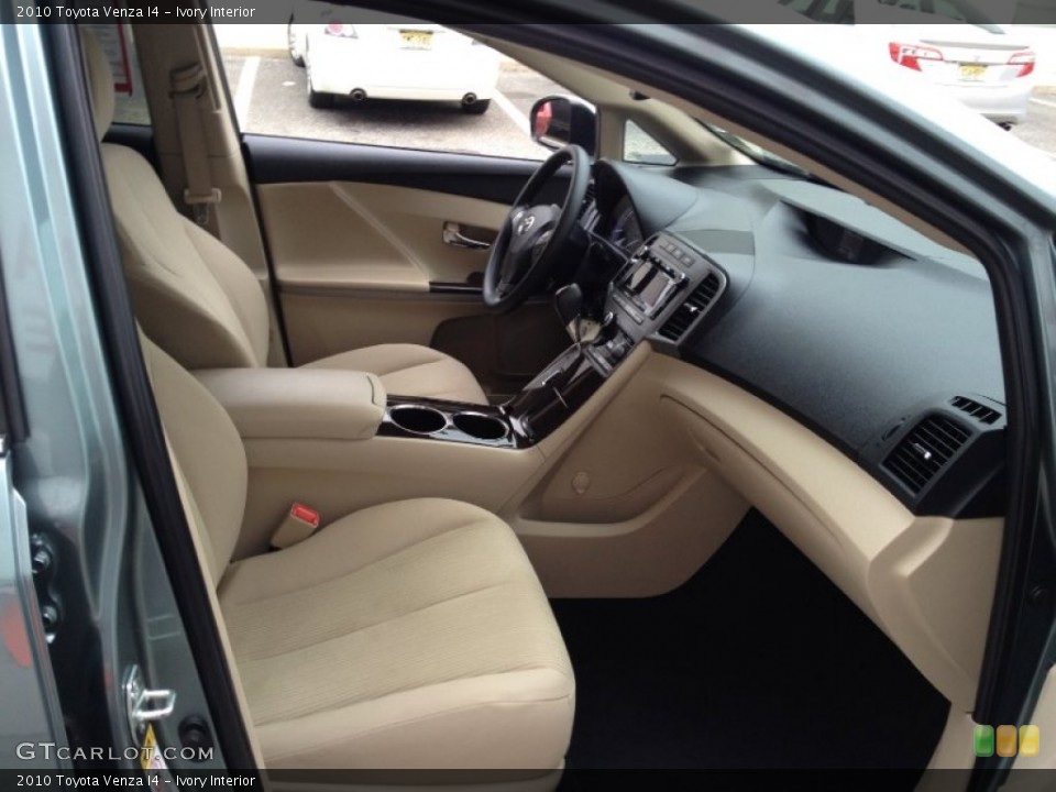 Ivory Interior Photo for the 2010 Toyota Venza I4 #77715926