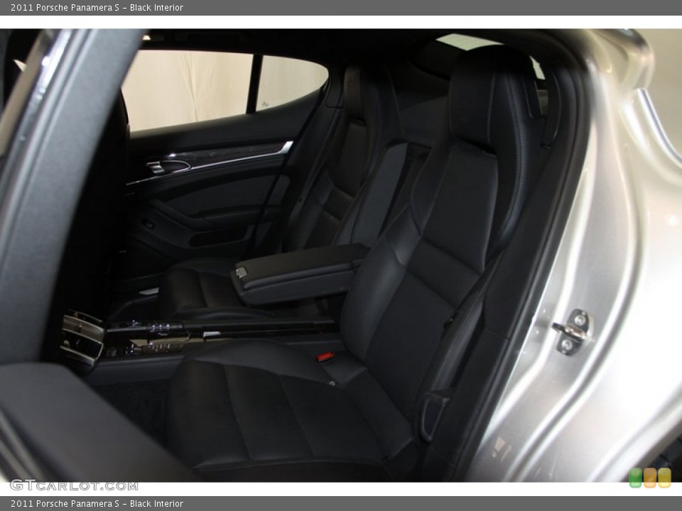 Black Interior Rear Seat for the 2011 Porsche Panamera S #77724807