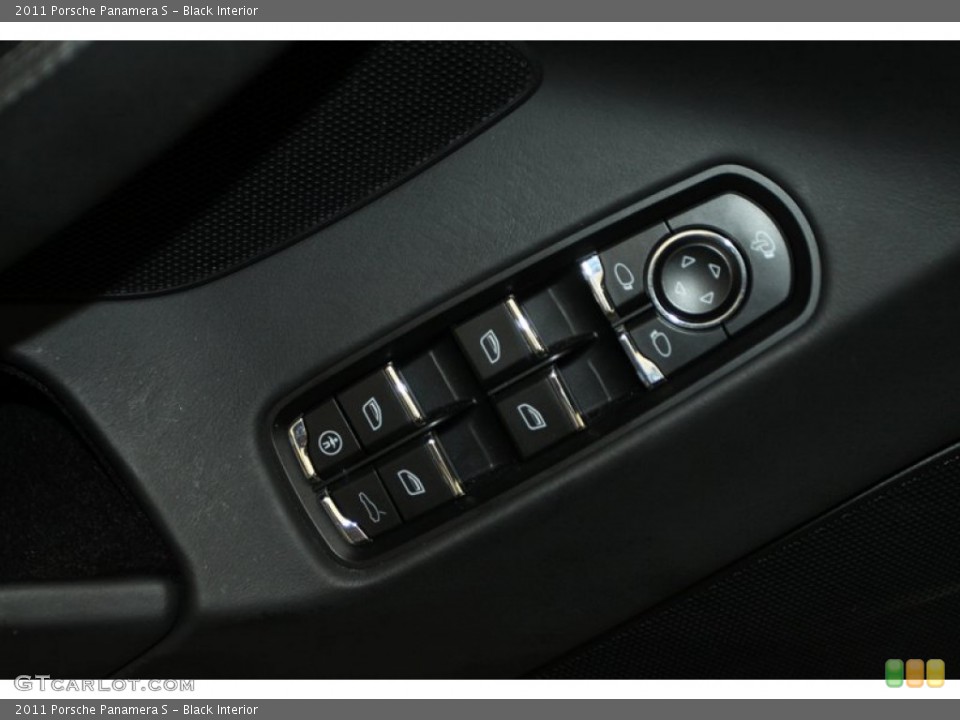 Black Interior Controls for the 2011 Porsche Panamera S #77724879