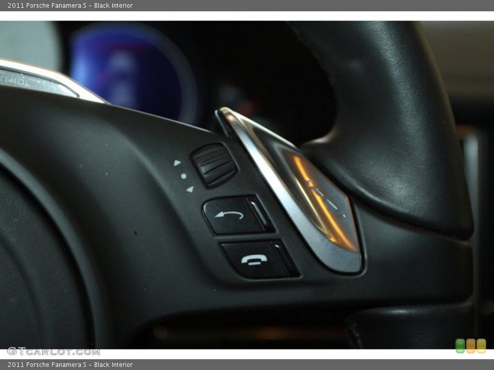 Black Interior Controls for the 2011 Porsche Panamera S #77724913