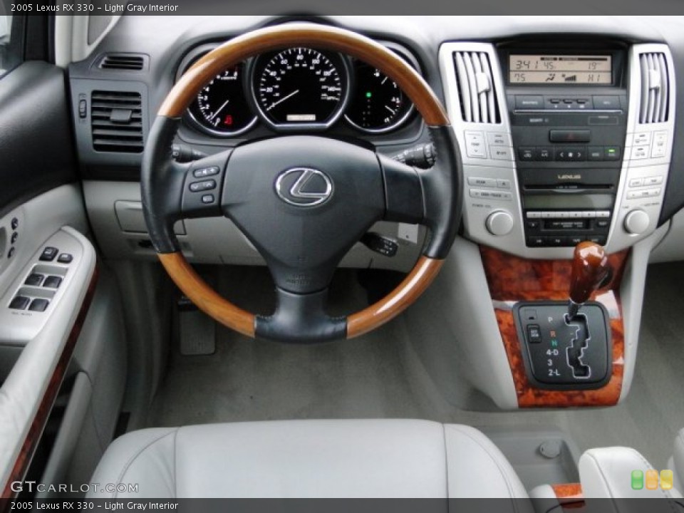 Light Gray Interior Dashboard for the 2005 Lexus RX 330 #77725179