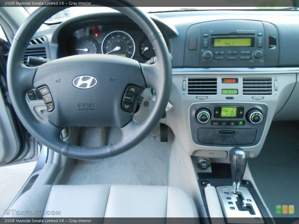 Gray Interior Dashboard for the 2008 Hyundai Sonata Limited V6 #77728179