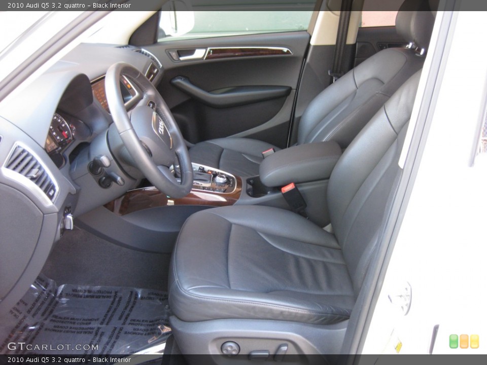 Black Interior Front Seat for the 2010 Audi Q5 3.2 quattro #77734044