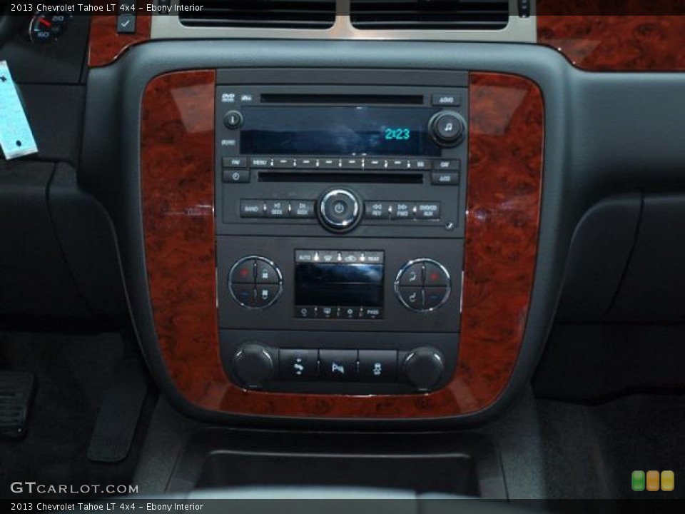 Ebony Interior Controls for the 2013 Chevrolet Tahoe LT 4x4 #77740997