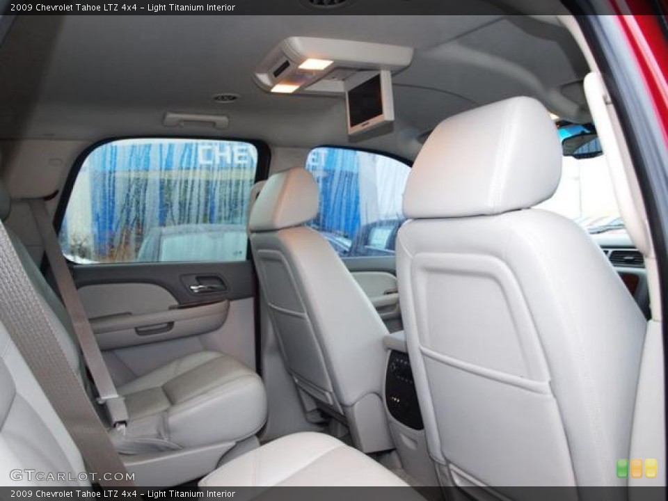 Light Titanium Interior Photo for the 2009 Chevrolet Tahoe LTZ 4x4 #77741607