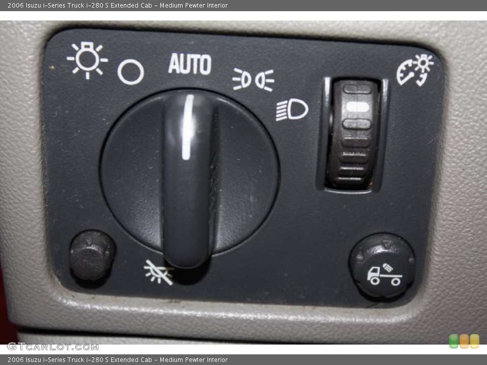 Medium Pewter Interior Controls for the 2006 Isuzu i-Series Truck i-280 S Extended Cab #77742095