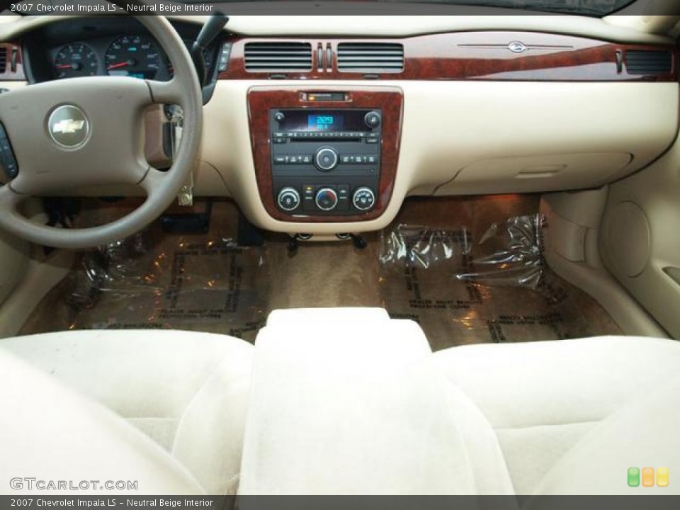 Neutral Beige Interior Dashboard for the 2007 Chevrolet Impala LS #77742129