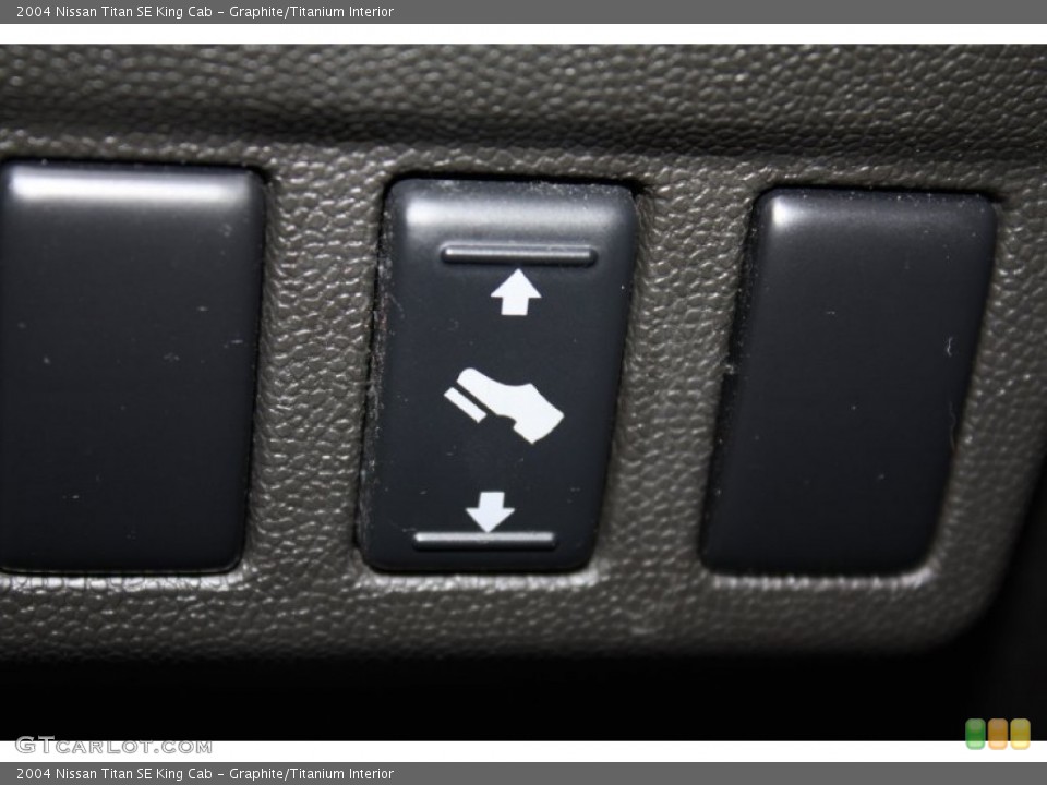 Graphite/Titanium Interior Controls for the 2004 Nissan Titan SE King Cab #77742679