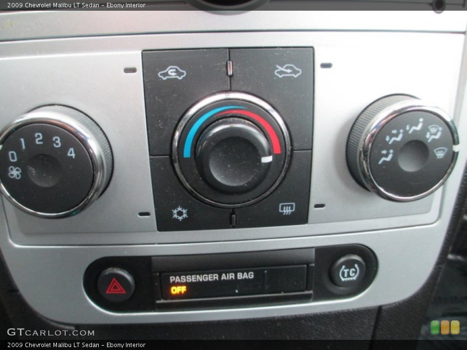 Ebony Interior Controls for the 2009 Chevrolet Malibu LT Sedan #77747791