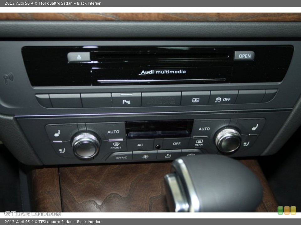 Black Interior Controls for the 2013 Audi S6 4.0 TFSI quattro Sedan #77752348