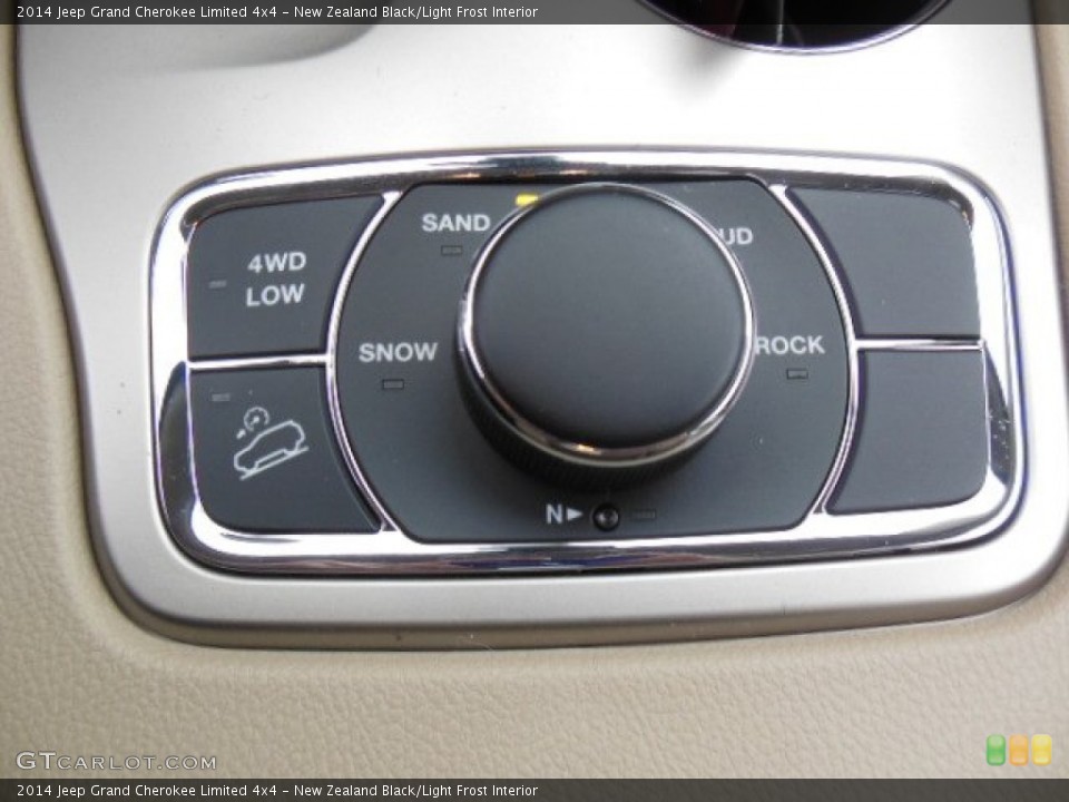 New Zealand Black/Light Frost Interior Controls for the 2014 Jeep Grand Cherokee Limited 4x4 #77753697