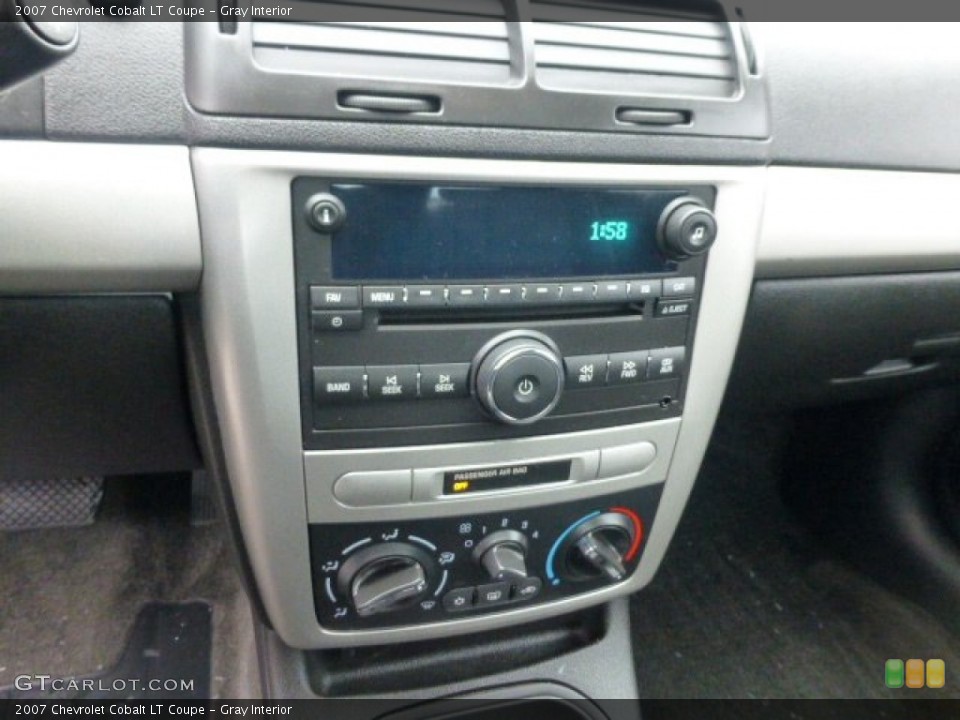Gray Interior Controls for the 2007 Chevrolet Cobalt LT Coupe #77763818