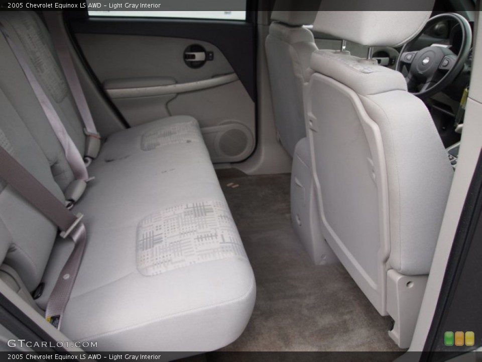 Light Gray Interior Rear Seat for the 2005 Chevrolet Equinox LS AWD #77764589