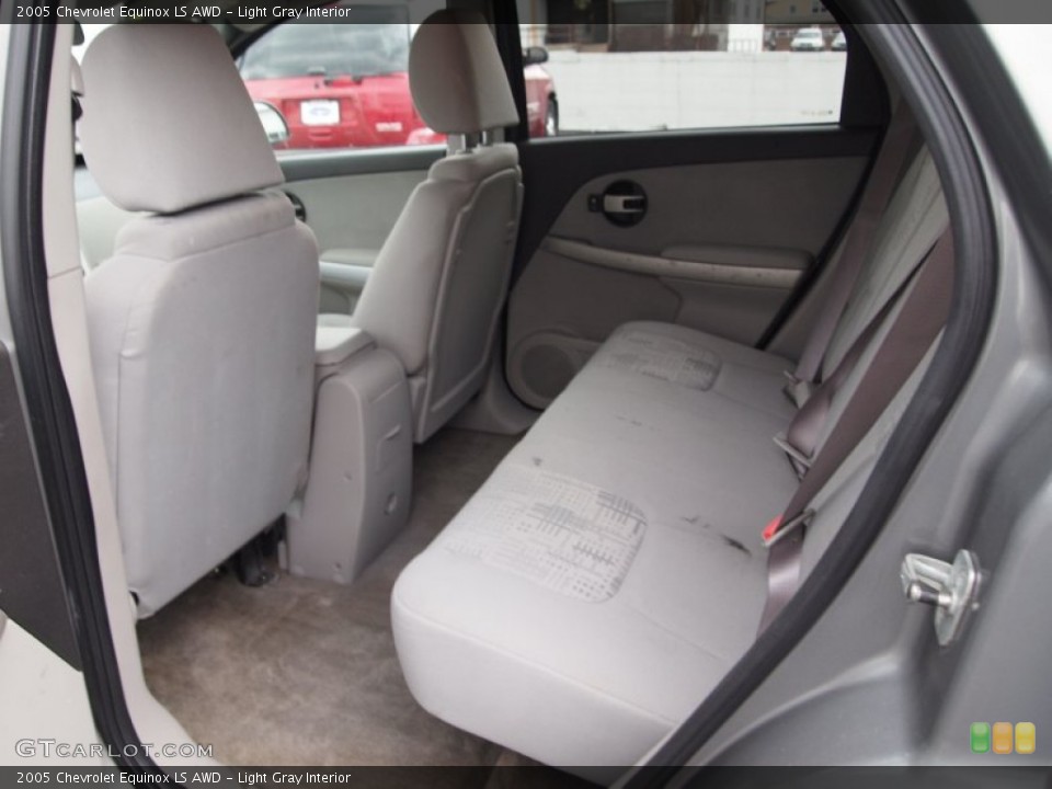 Light Gray Interior Rear Seat for the 2005 Chevrolet Equinox LS AWD #77764627