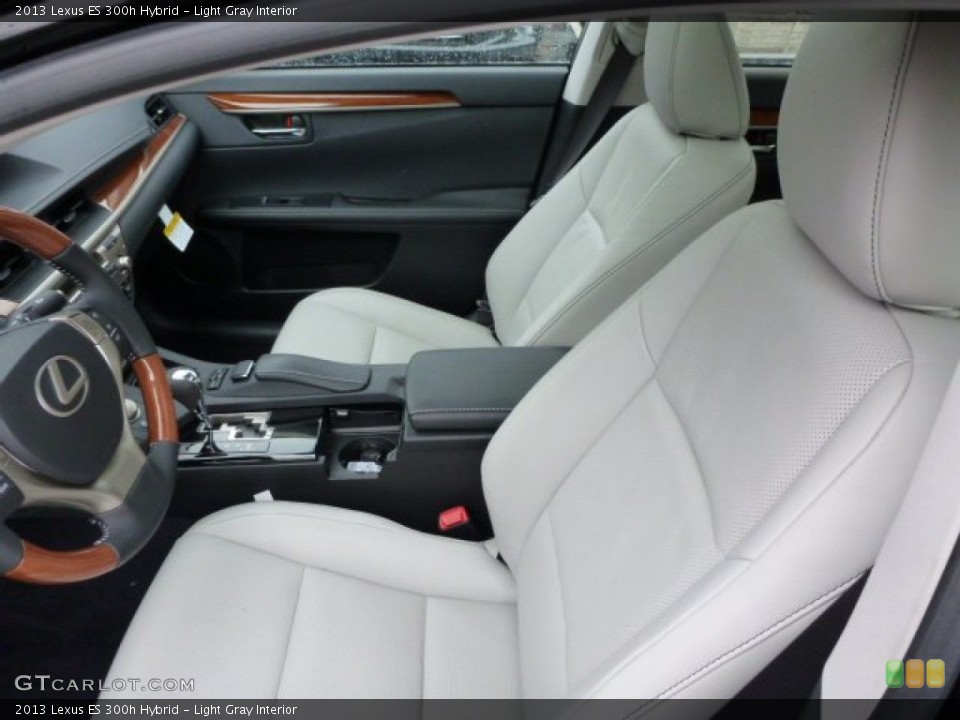 Light Gray Interior Front Seat for the 2013 Lexus ES 300h Hybrid #77768659