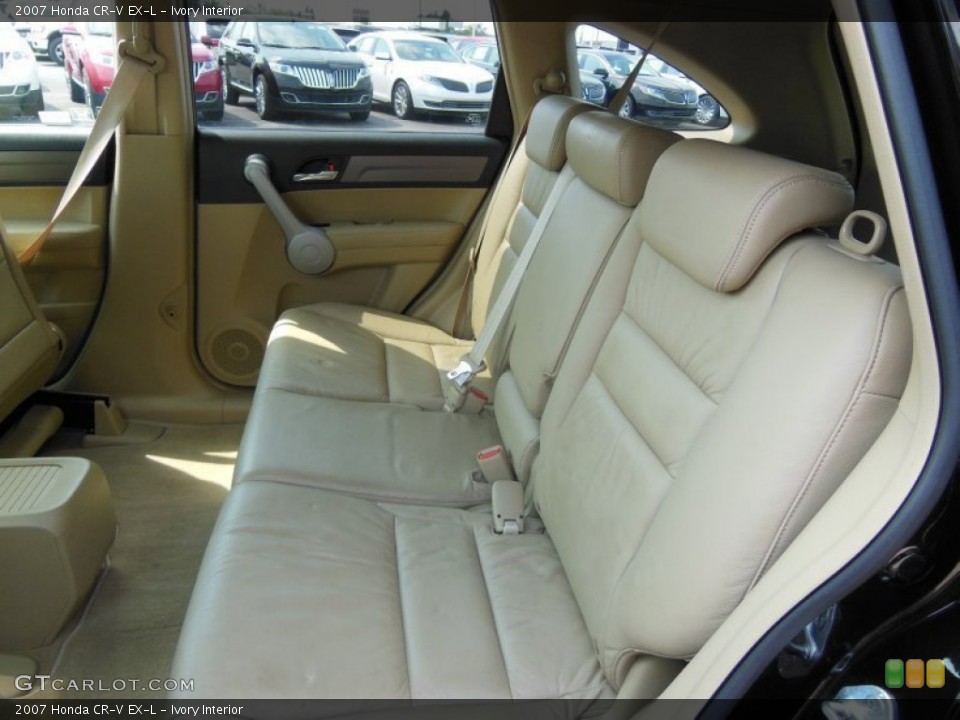 Ivory Interior Rear Seat for the 2007 Honda CR-V EX-L #77768674