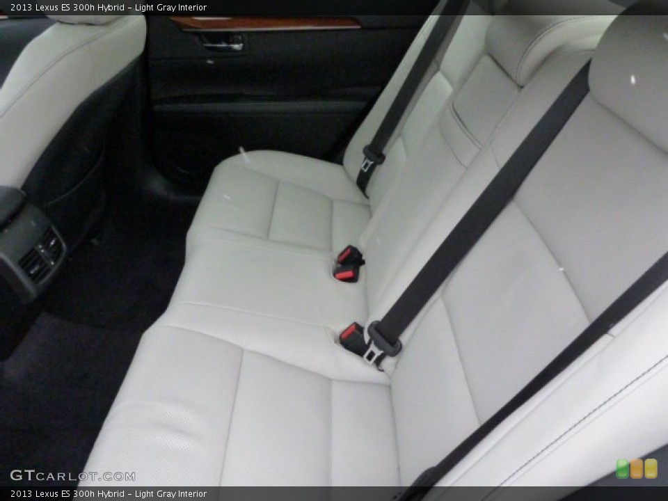 Light Gray Interior Rear Seat for the 2013 Lexus ES 300h Hybrid #77768677