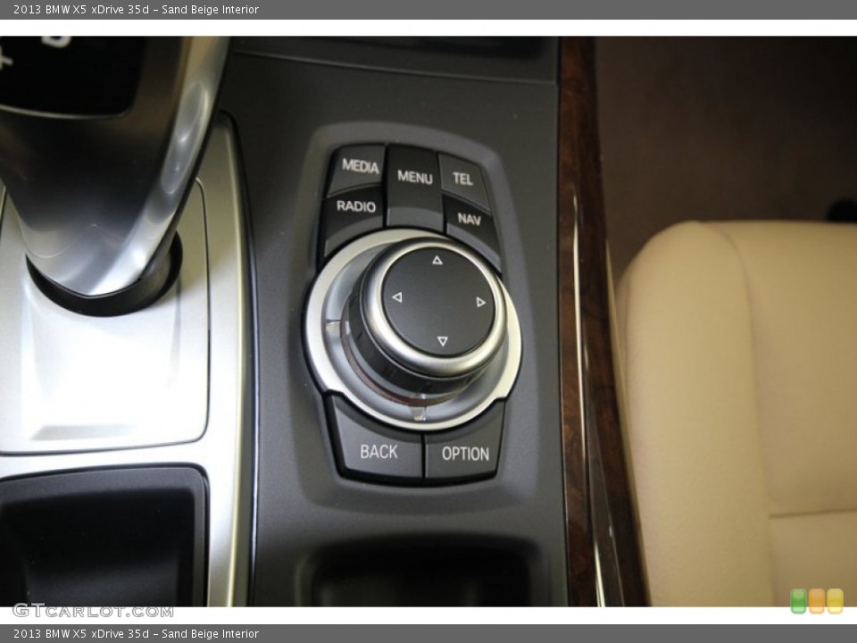Sand Beige Interior Controls for the 2013 BMW X5 xDrive 35d #77770878