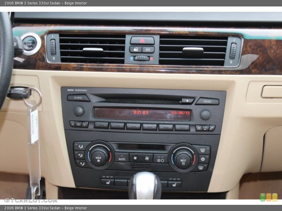 Beige Interior Controls for the 2006 BMW 3 Series 330xi Sedan #77773751