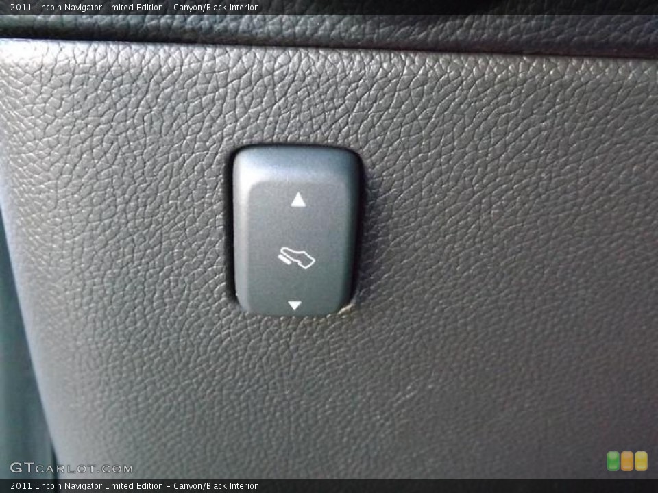 Canyon/Black Interior Controls for the 2011 Lincoln Navigator Limited Edition #77775038