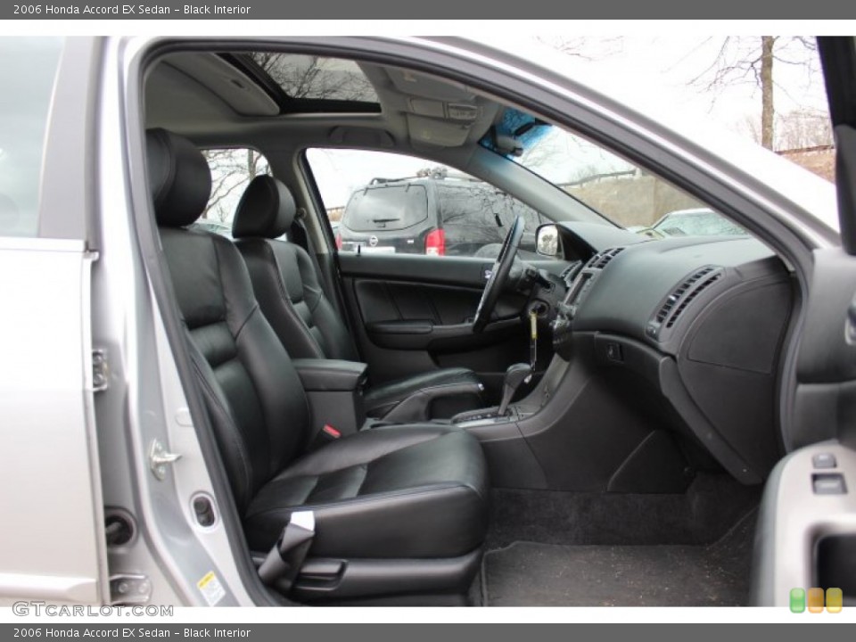 Black Interior Photo for the 2006 Honda Accord EX Sedan #77775364