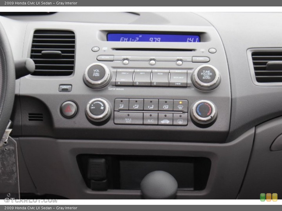 Gray Interior Controls for the 2009 Honda Civic LX Sedan #77777230
