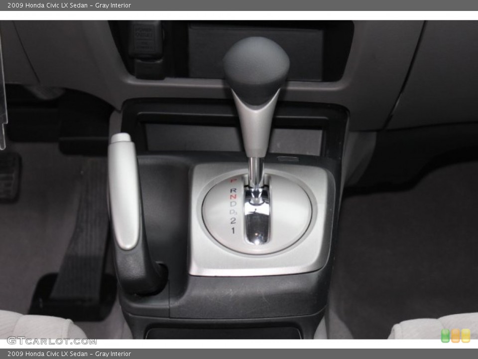 Gray Interior Transmission for the 2009 Honda Civic LX Sedan #77777252