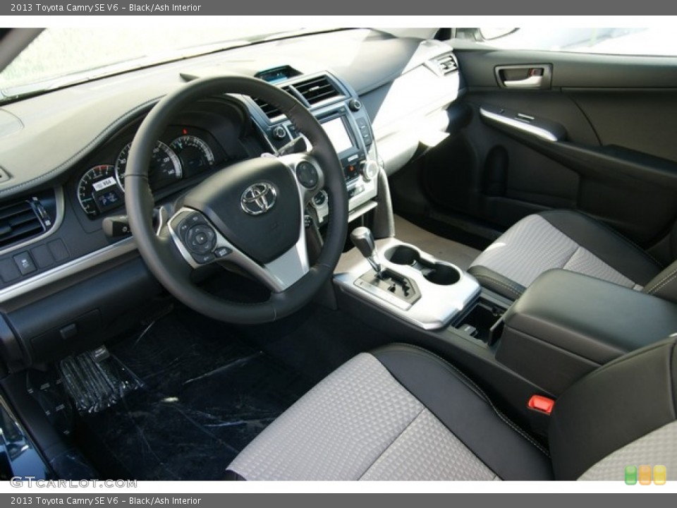 Black/Ash Interior Photo for the 2013 Toyota Camry SE V6 #77778173
