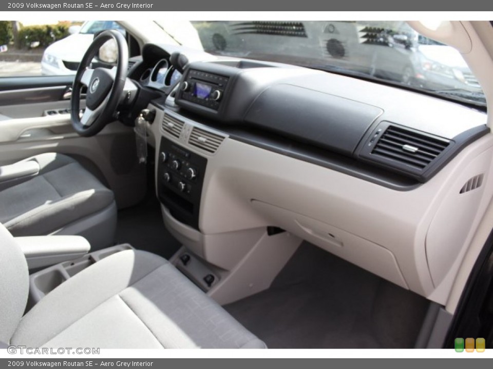 Aero Grey Interior Dashboard for the 2009 Volkswagen Routan SE #77779151