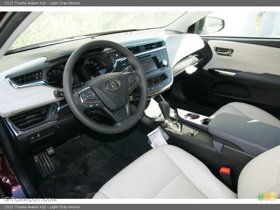 Light Gray Interior Prime Interior for the 2013 Toyota Avalon XLE #77780477