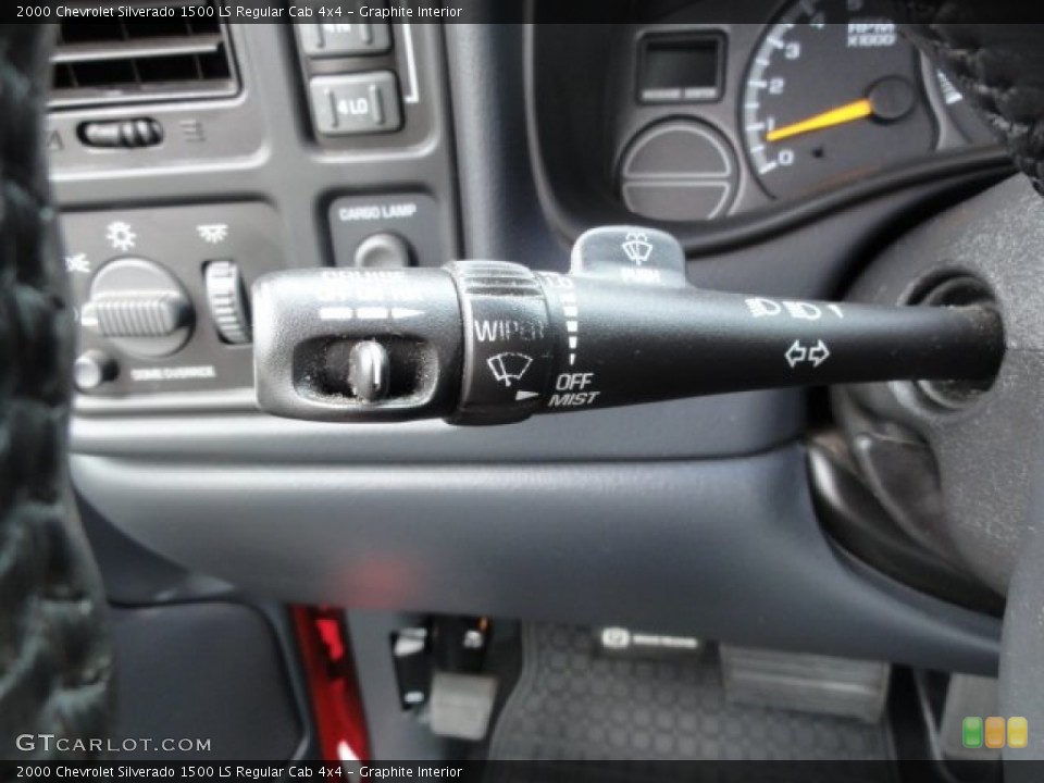 Graphite Interior Controls for the 2000 Chevrolet Silverado 1500 LS Regular Cab 4x4 #77783938
