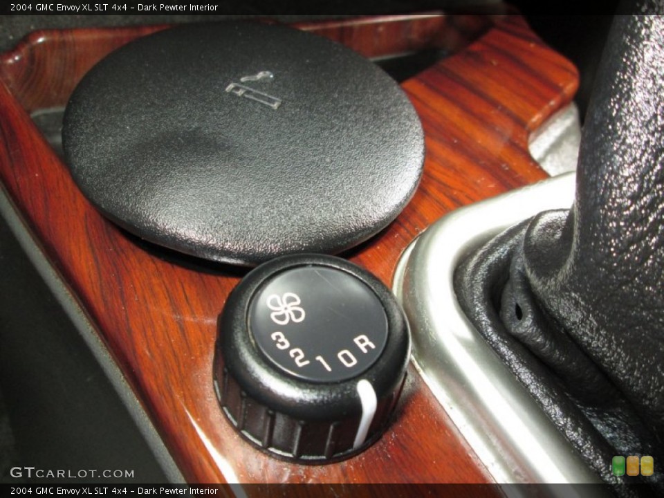 Dark Pewter Interior Controls for the 2004 GMC Envoy XL SLT 4x4 #77784203
