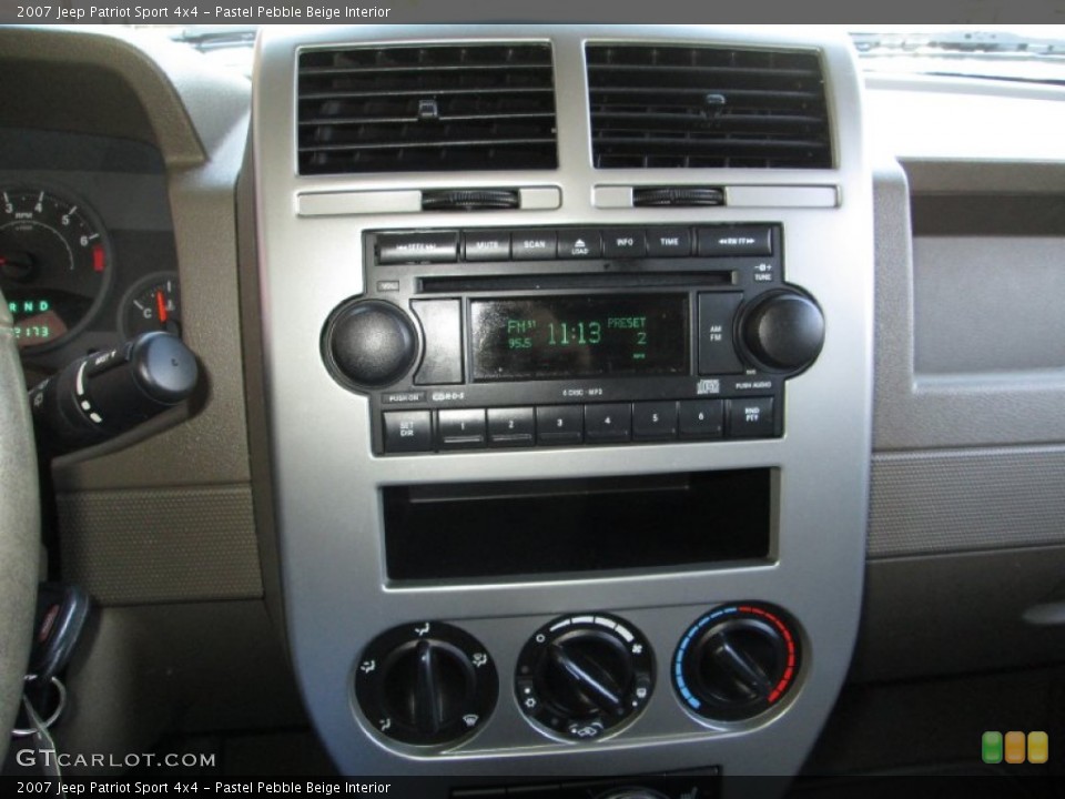 Pastel Pebble Beige Interior Controls for the 2007 Jeep Patriot Sport 4x4 #77786678