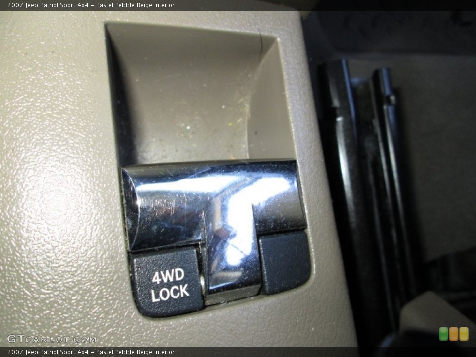 Pastel Pebble Beige Interior Controls for the 2007 Jeep Patriot Sport 4x4 #77786924