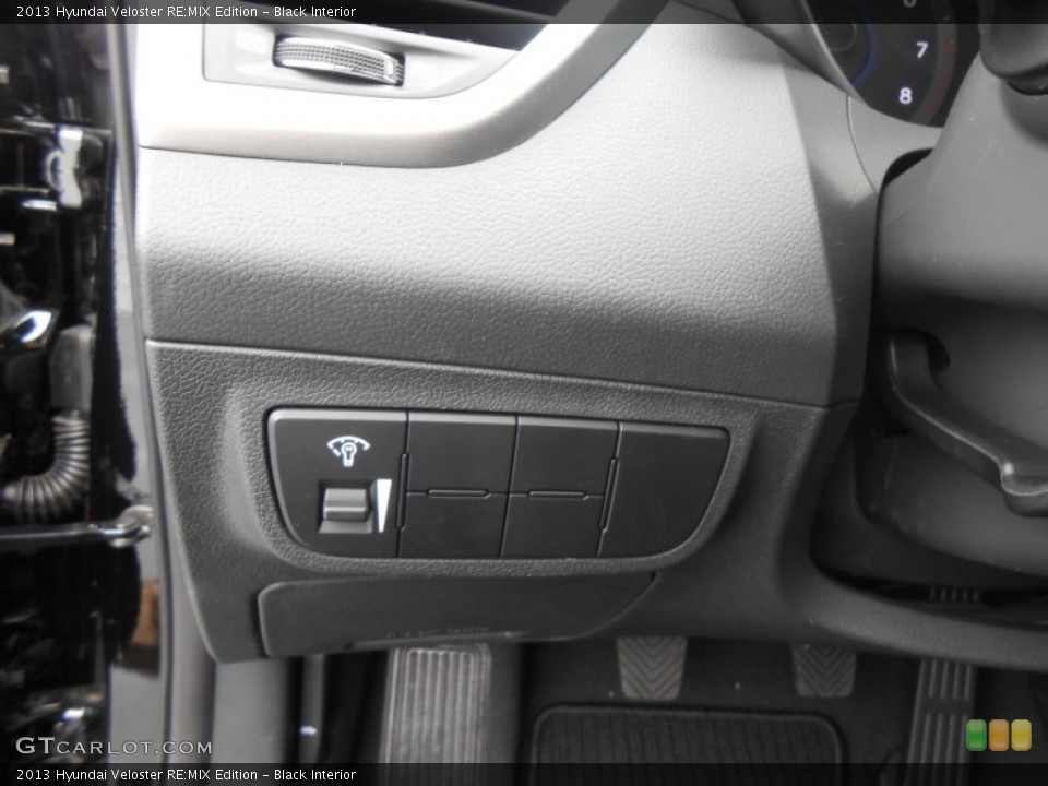Black Interior Controls for the 2013 Hyundai Veloster RE:MIX Edition #77790119