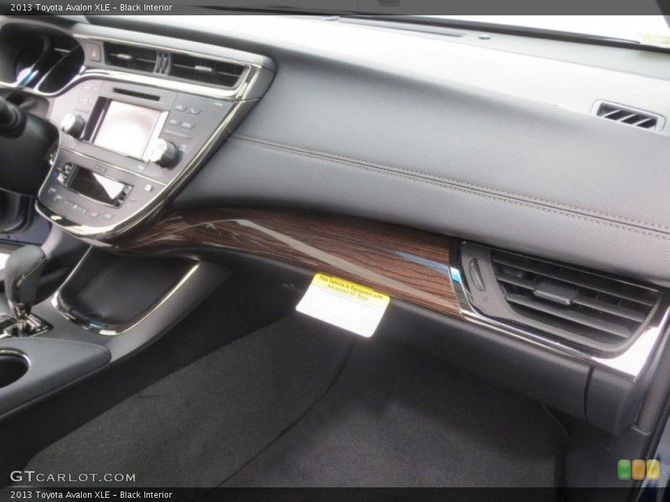 Black Interior Dashboard for the 2013 Toyota Avalon XLE #77790576