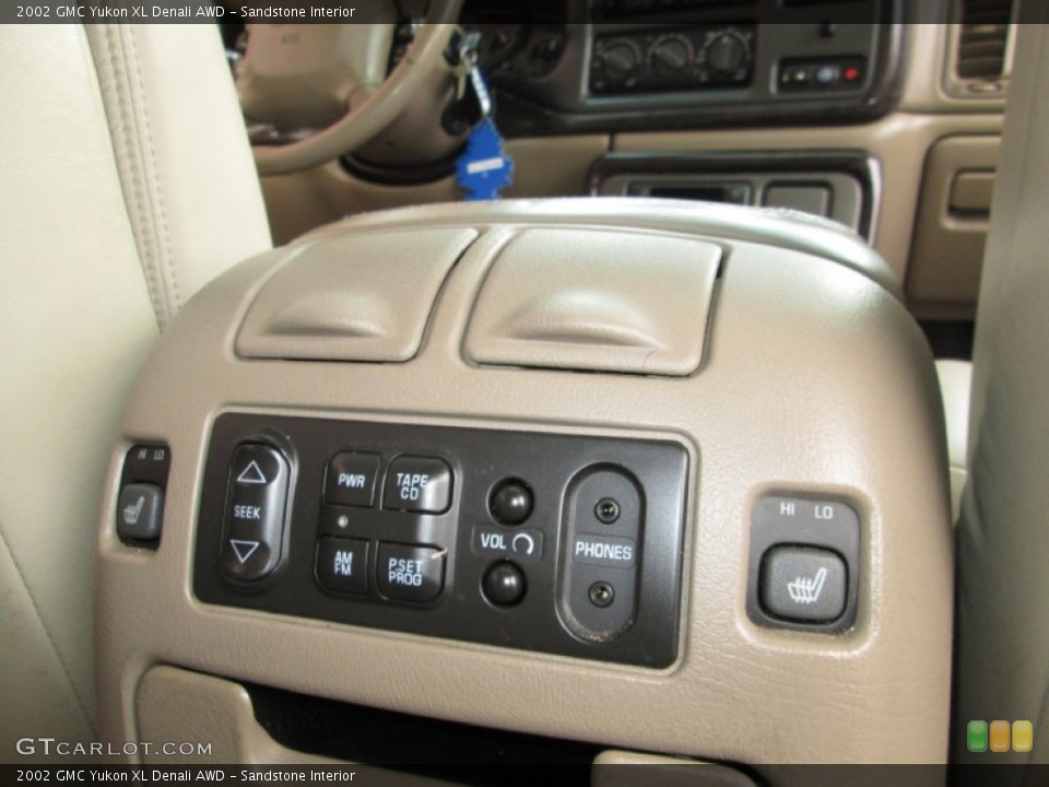 Sandstone Interior Controls for the 2002 GMC Yukon XL Denali AWD #77790659
