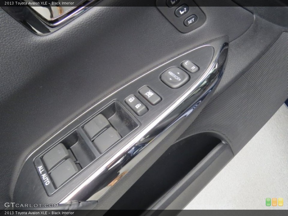 Black Interior Controls for the 2013 Toyota Avalon XLE #77790664