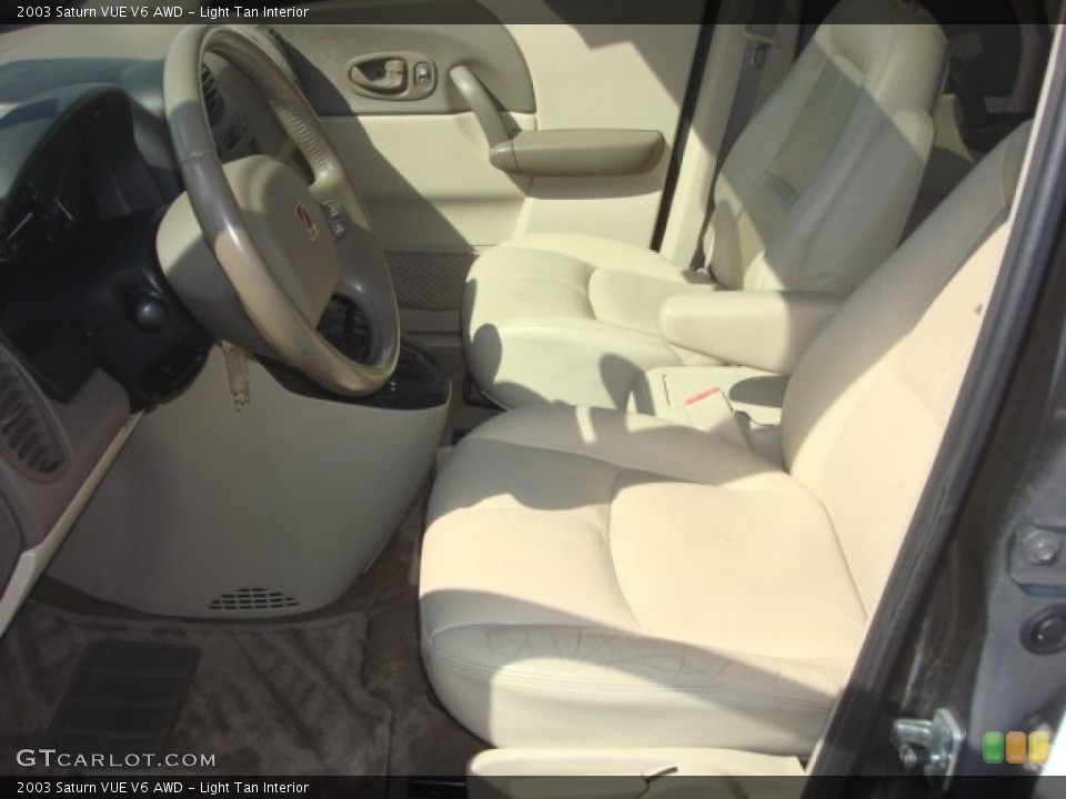 Light Tan Interior Photo for the 2003 Saturn VUE V6 AWD #77791684